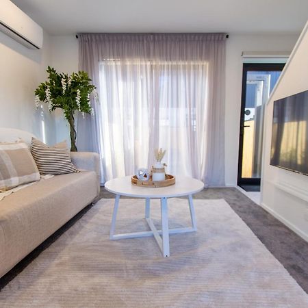 Stylish 2-Bedroom Haven Next To Hagley Park Christchurch Exterior foto